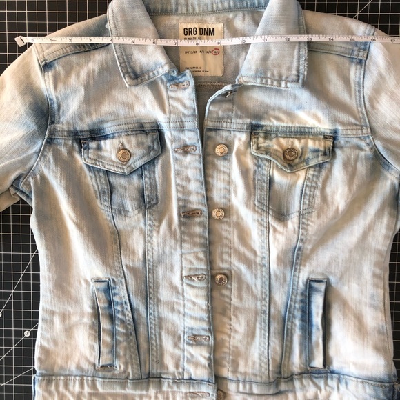 Light Wash Denim Jean Jacket - Picture 12 of 16